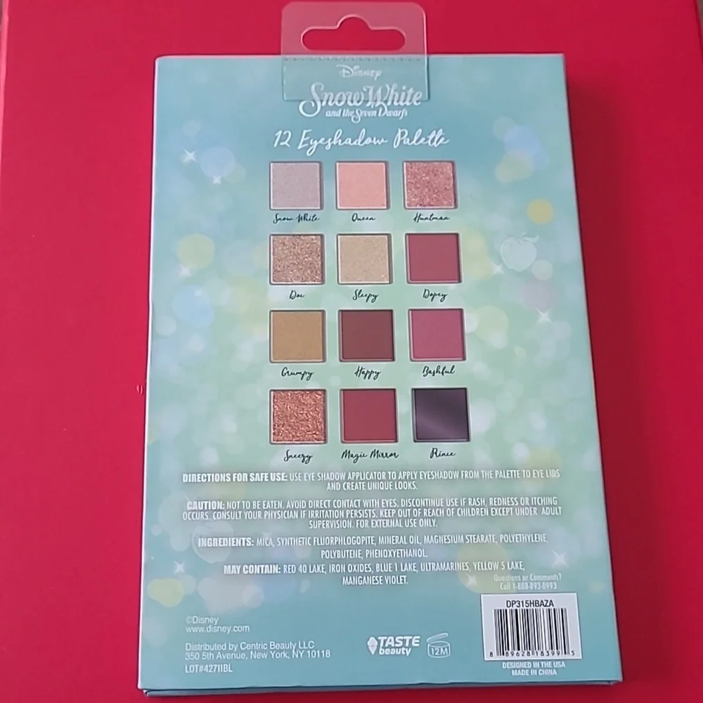 Disney Snow White and the Seven Dwarfs Eye Shadow Palette 12 Shades NWT Sealed